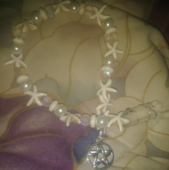 Pendulum - Picture 2 of 2